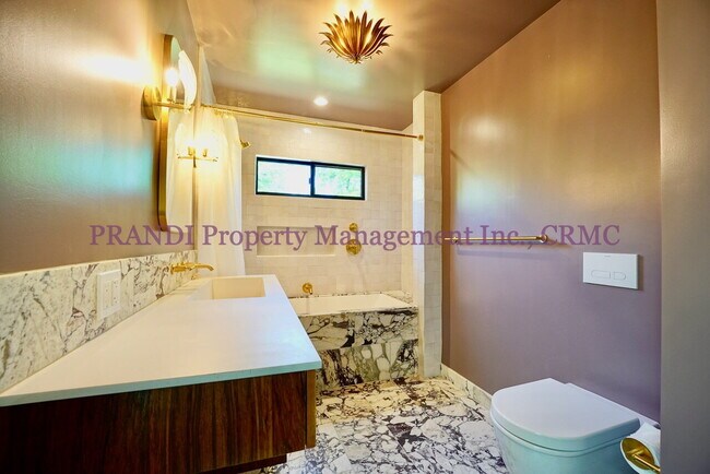 Building Photo - All New!  Fabulous 3 bedroom Fairfax house...