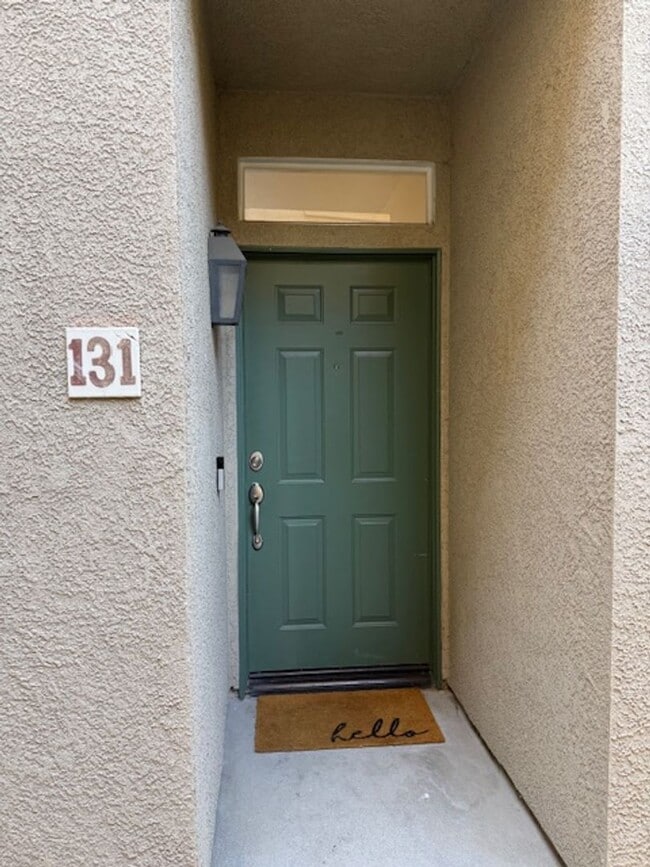 Building Photo - 2 bed 1.5 bath in Dakota Community in Wago...