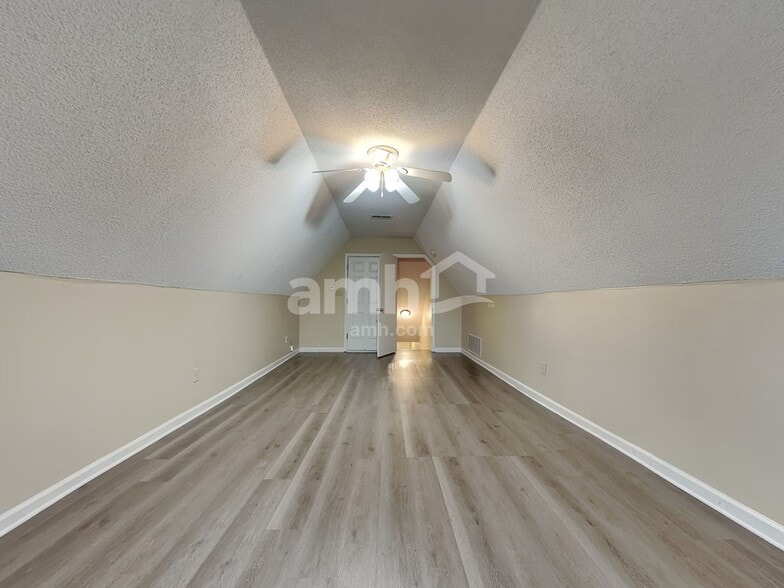 Building Photo - 6768 Cassidy Dr