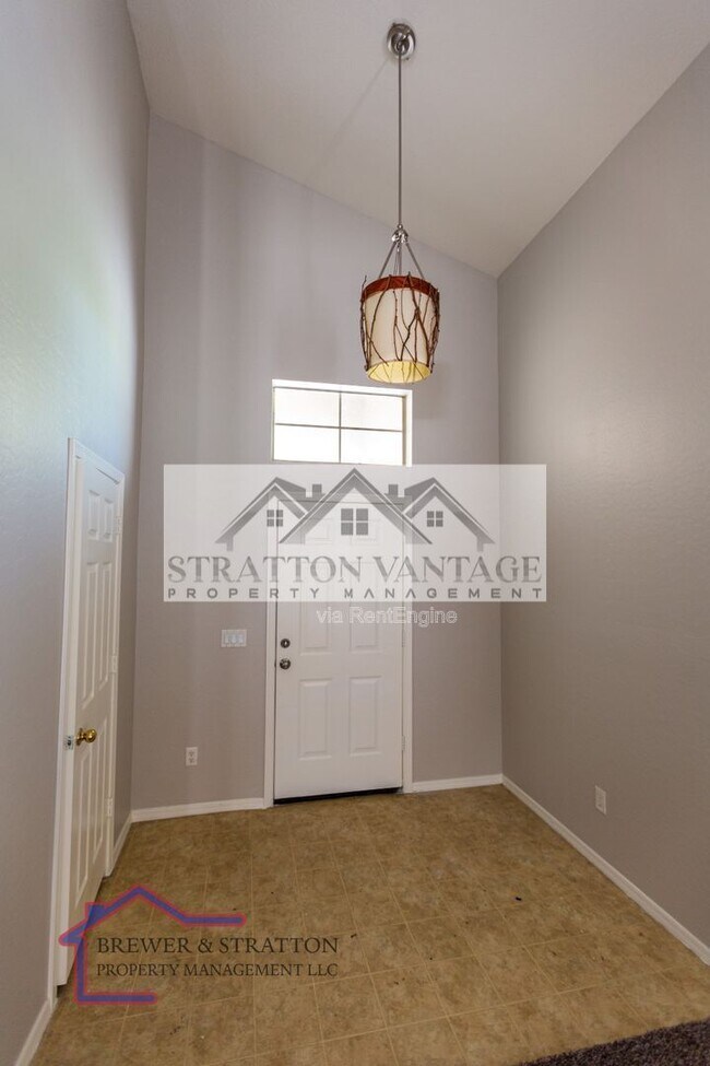 Building Photo - 21731 W Pima St