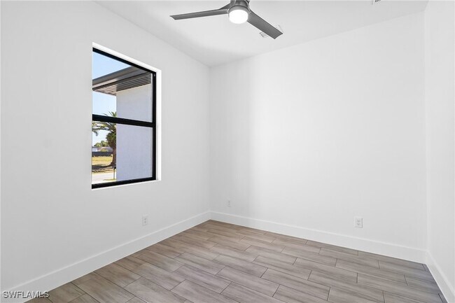 Building Photo - 2032 NE 20th Terrace