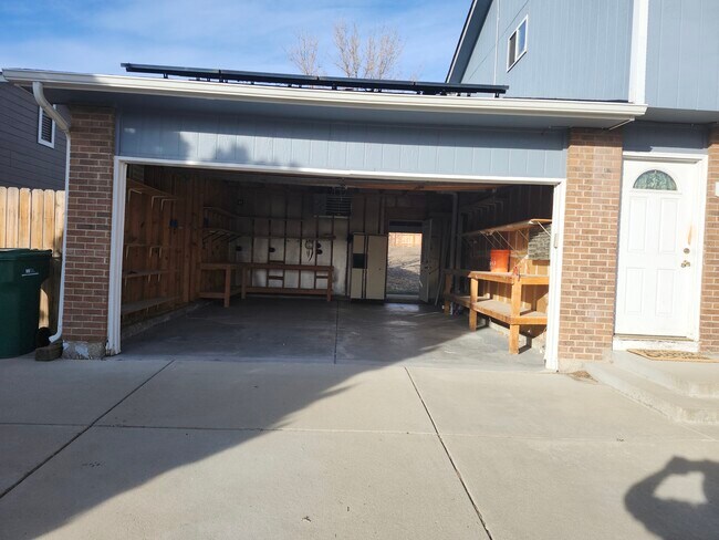 Building Photo - 11461 W 107th Pl