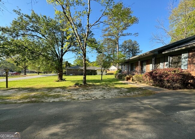 Building Photo - 133 McCaskill Dr