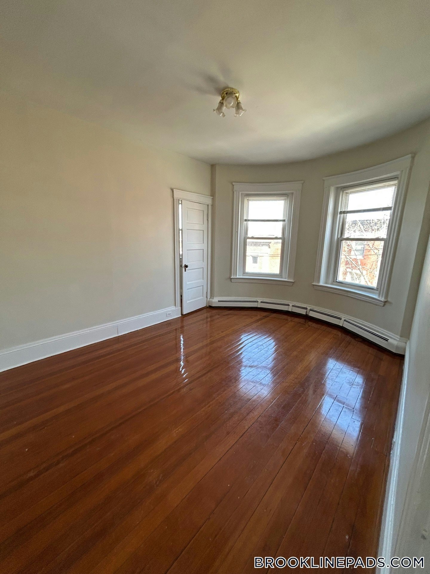 Building Photo - 208 Winthrop Rd