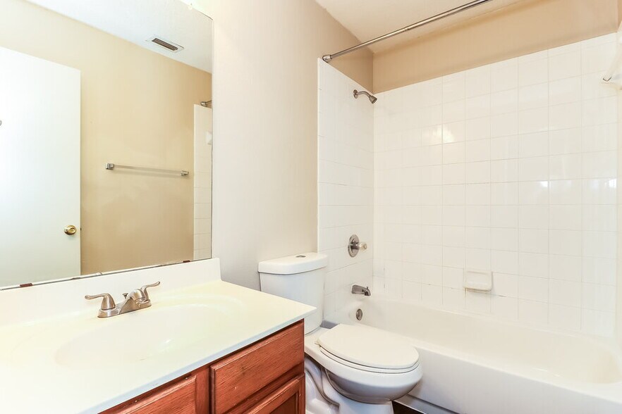 Building Photo - 7606 Tin Cup Dr