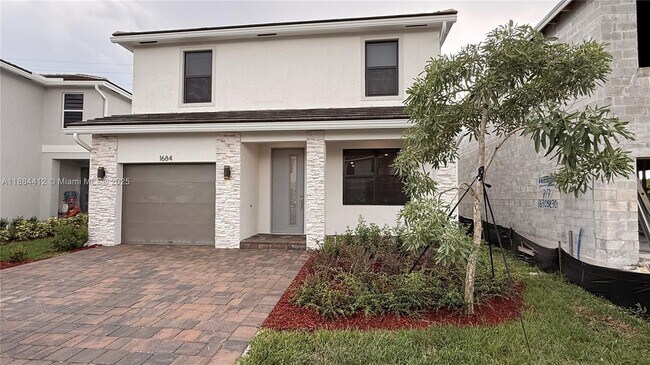 Primary Photo - 1684 SE 7th Ct