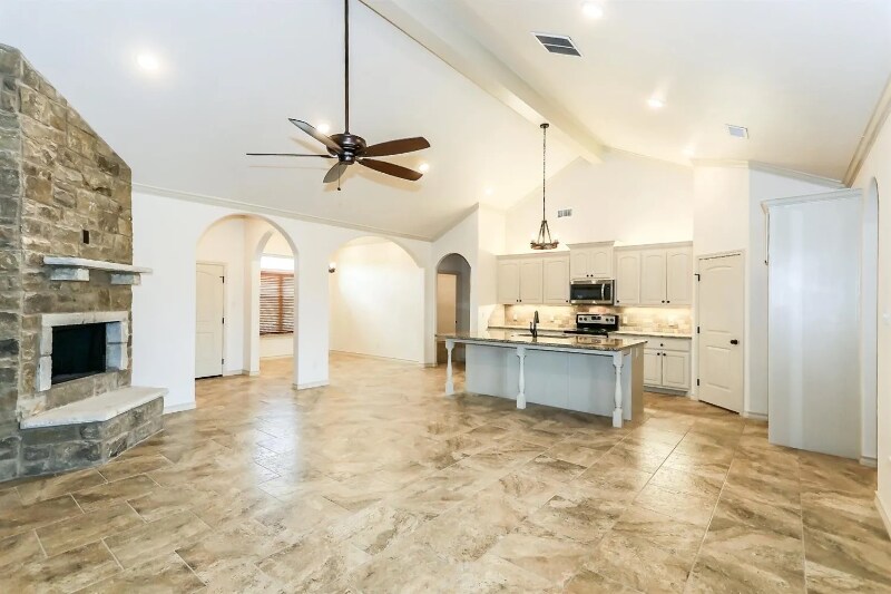 Building Photo - 5234 Kemper St