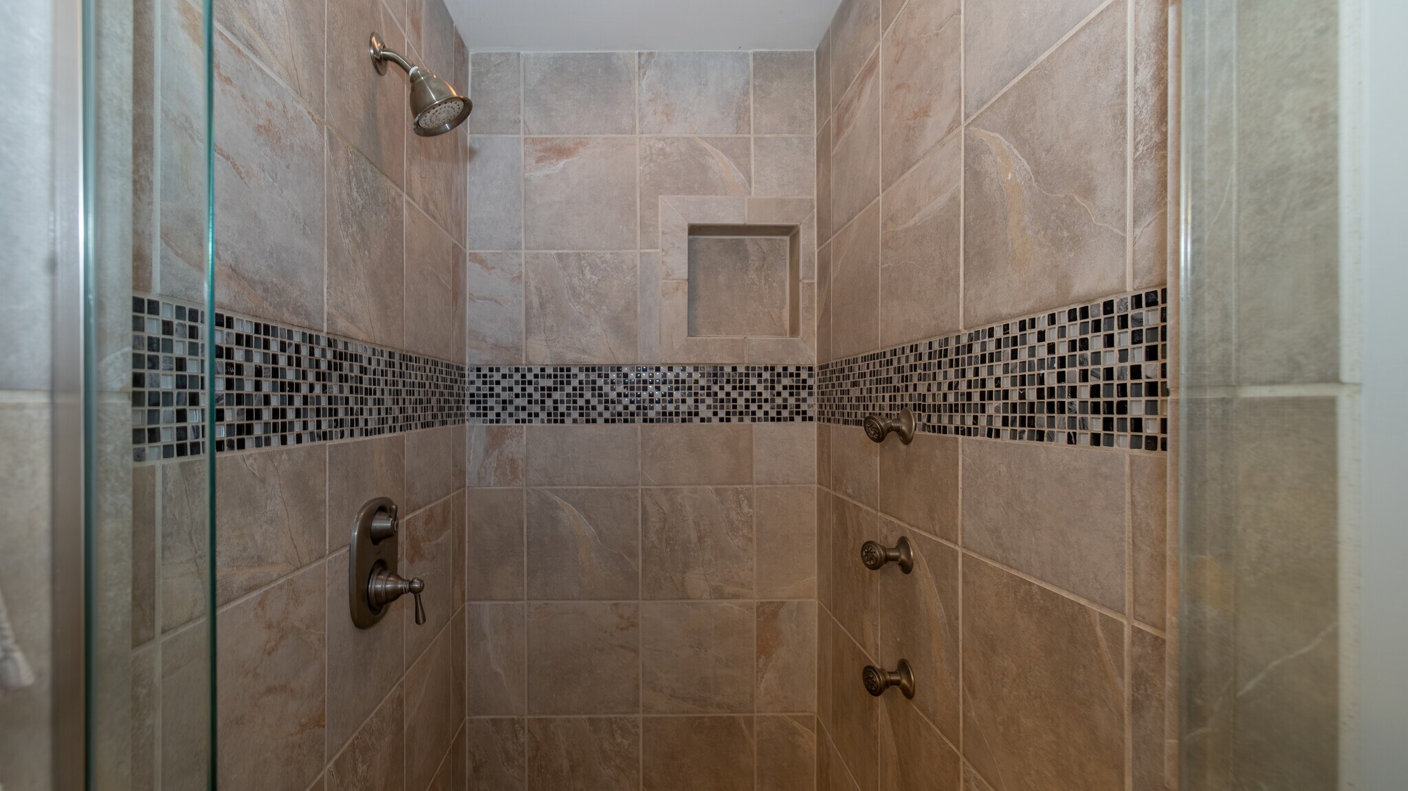 Building Photo - 3808 W 83rd Ter