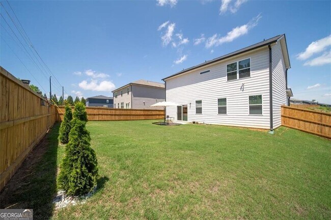 Building Photo - 218 Lookout Dr