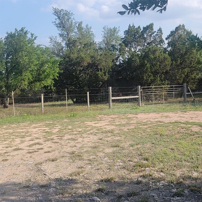 Building Photo - 10501 Hill Country Skyline