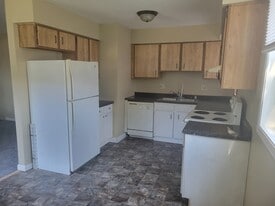 Building Photo - 3918 21st Avenue Pl SW