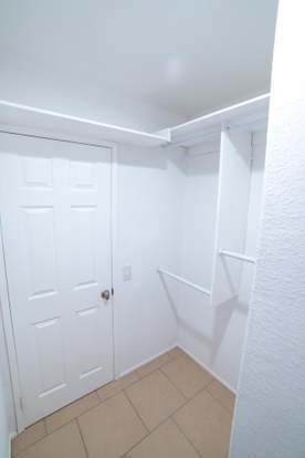 Building Photo - 424 Tava Ln