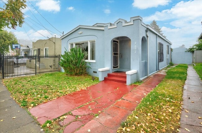 Building Photo - 2672 77th Ave