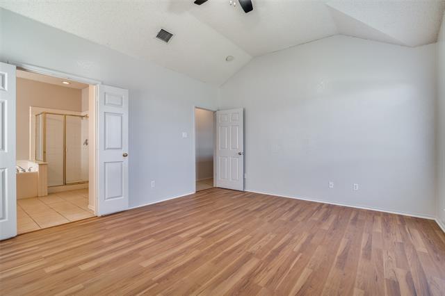 Building Photo - 2401 Redfield Dr