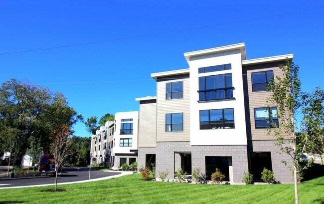 Primary Photo - 1 Brook Rd