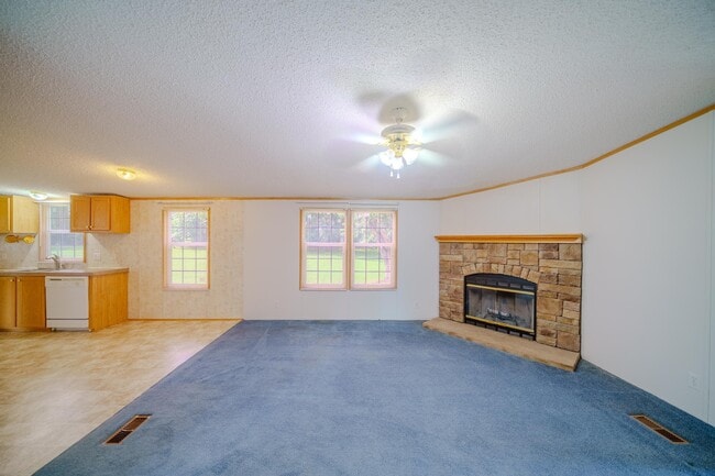 Building Photo - 2174 Clover Hill Rd