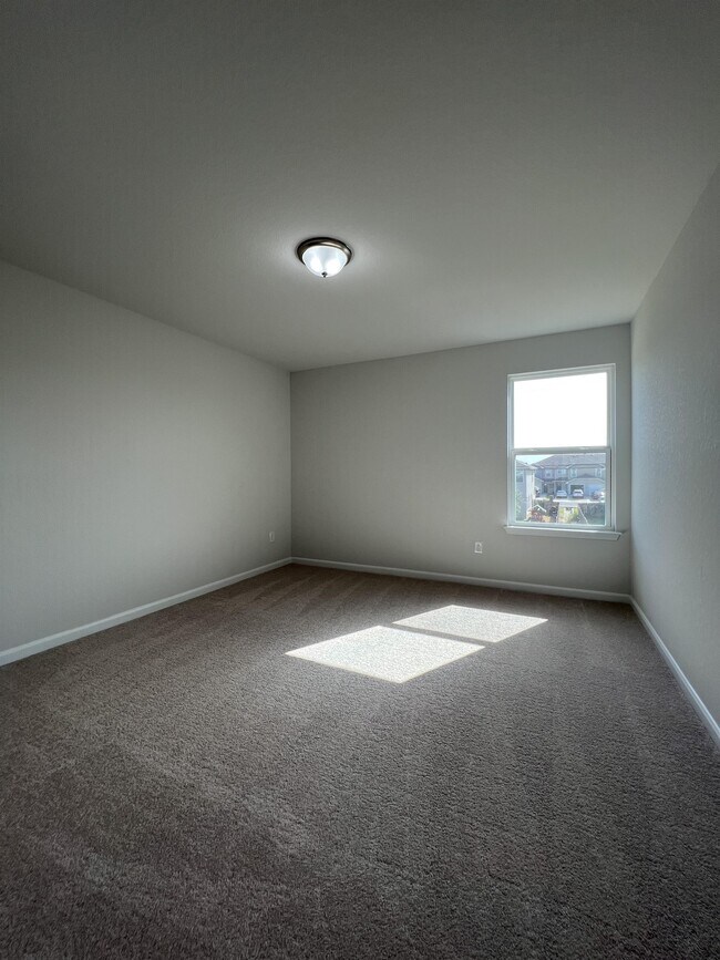 Building Photo - 16630 Daylight Ln