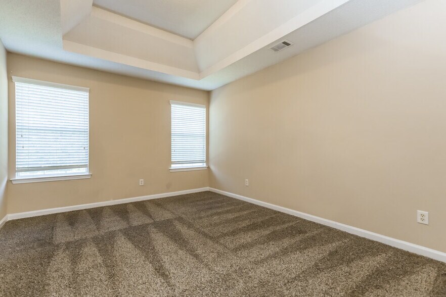 Building Photo - 369 Kentwood Springs Dr