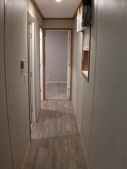 Building Photo - 218 Abbott St