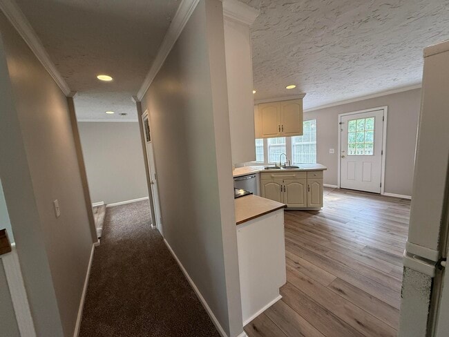 Building Photo - 72 Pisces Dr