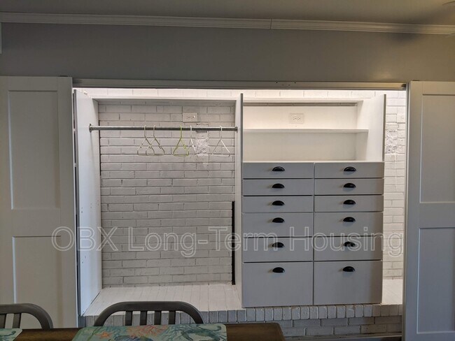 Building Photo - 181 Pine Grove Ln