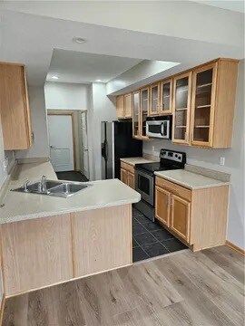 Building Photo - 2101 Meadow Ct