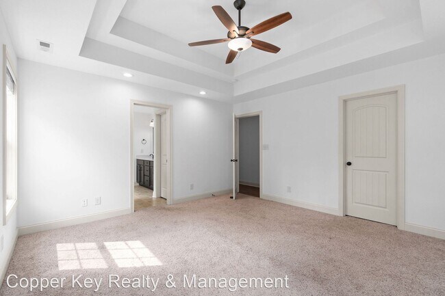 Building Photo - 4 br, 3 bath House - 1845 Deerstand Drive