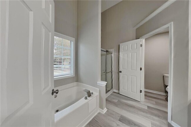 Building Photo - 1446 Dunton Green Way