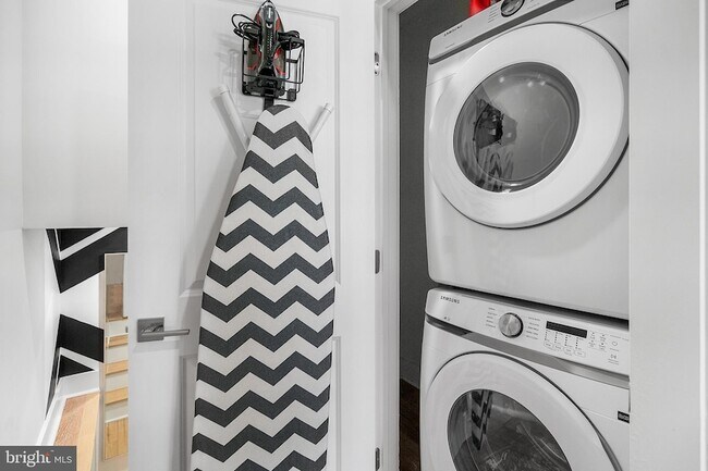 Building Photo - 1924 N 6th St