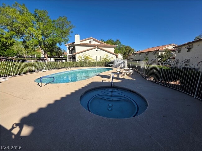 Building Photo - 2724 Otter Creek Ct