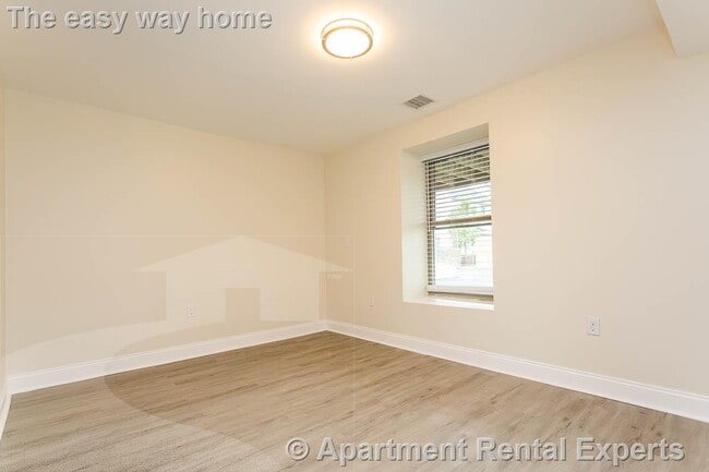 Building Photo - 478 Fulton St