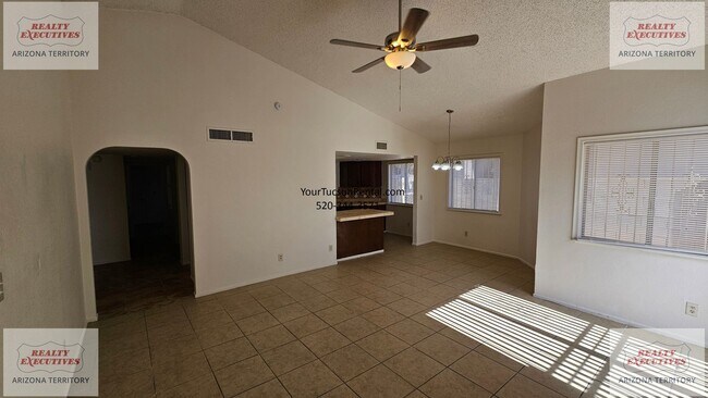 Building Photo - 1st Ave & Irvington Rd area 3 bedroom with AC