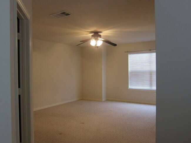 Building Photo - Townhome For Lease in Plano