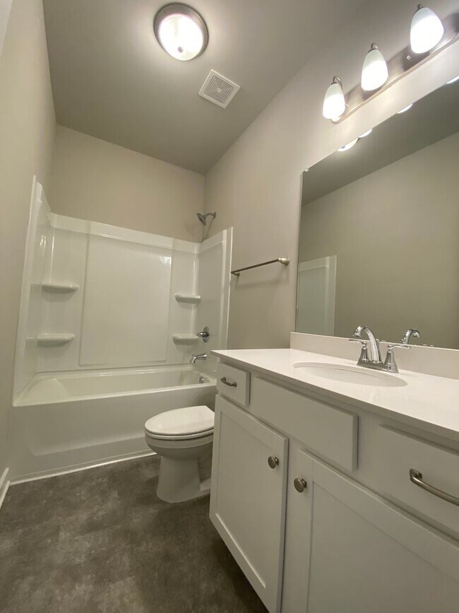 Building Photo - Home for Rent in the St James Subdivision in Pinson, AL!!! AVAILABLE NOW!!!