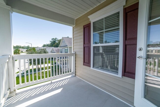 Building Photo - Available Now! ?? ?? ??!