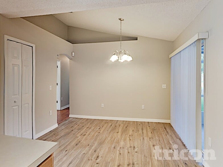 Building Photo - 13389 Dunbar St