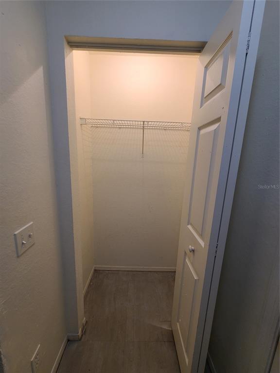 Building Photo - 5903 Willow Ridge Dr