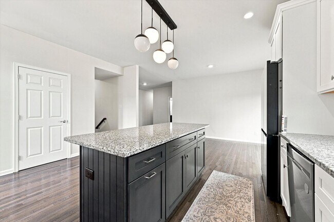 Building Photo - Luxury Carriage Home in Pickering Crossing | 3,500+ Sq Ft | Great Valley Schools