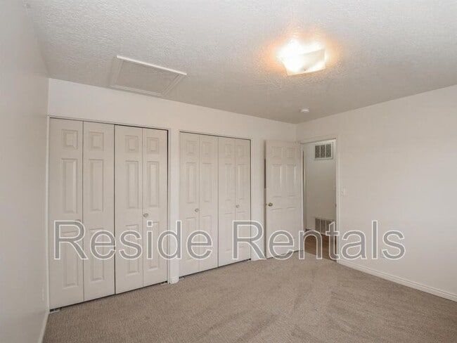Building Photo - 162 W 1100 N