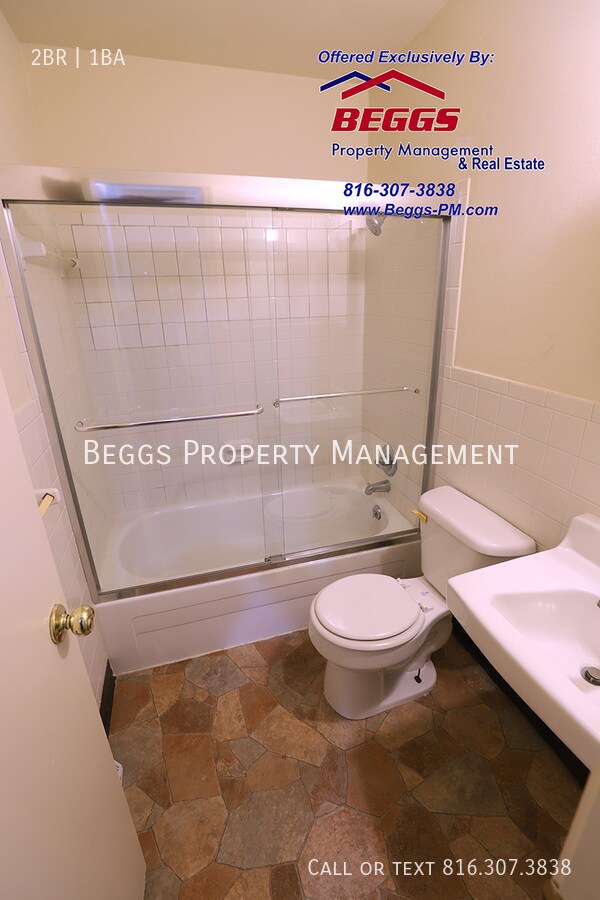 Building Photo - 205 Bonaire St