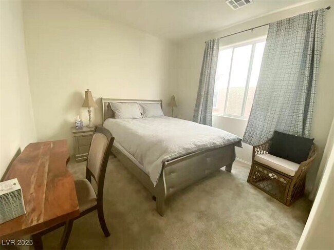 Building Photo - 845 N Water St