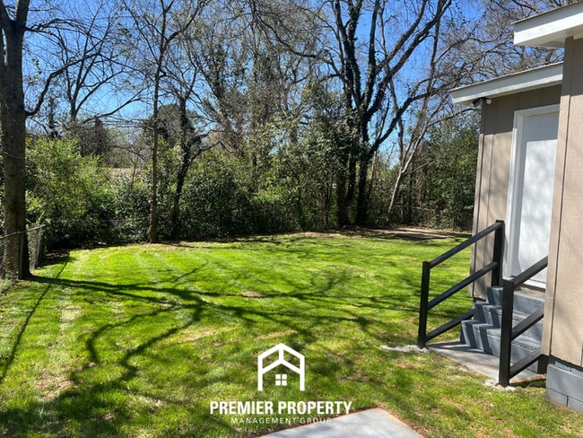 Building Photo - Newly Renovated 3-Bedroom Home for Rent in Huntsville, AL - Hardwood Floors & Fenced Backyard