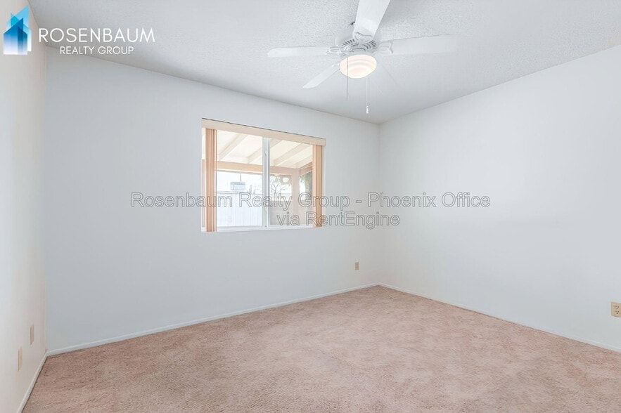 Building Photo - 2415 W Plata Ave