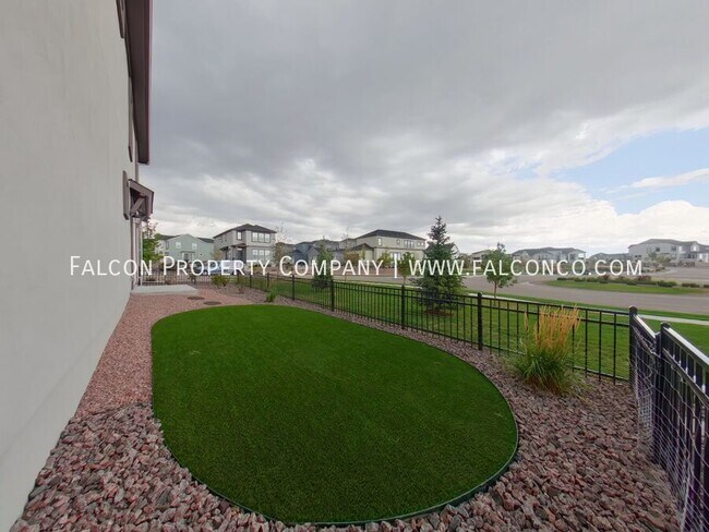 Building Photo - 6381 Wingding Point