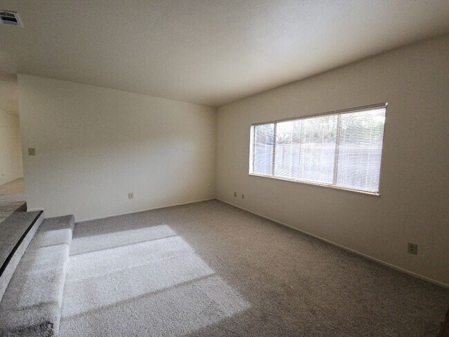 Building Photo - Remodeled 3BD/2A Arcata home close to parks, schools!