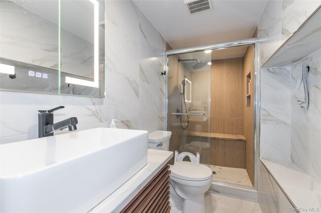 Building Photo - 66 Essex Rd