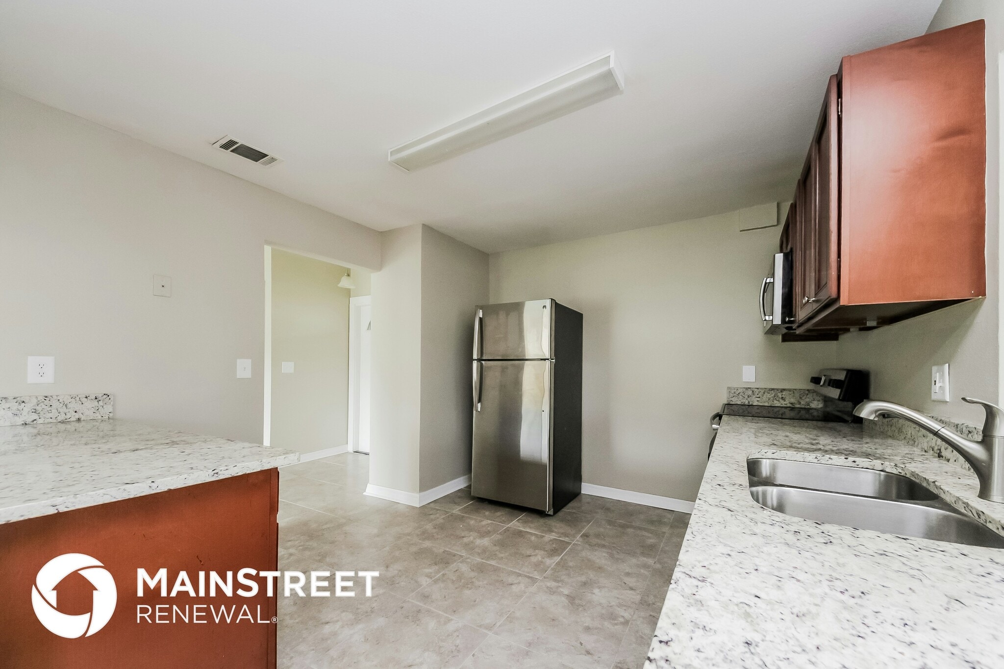 Building Photo - 713 E Flag Way