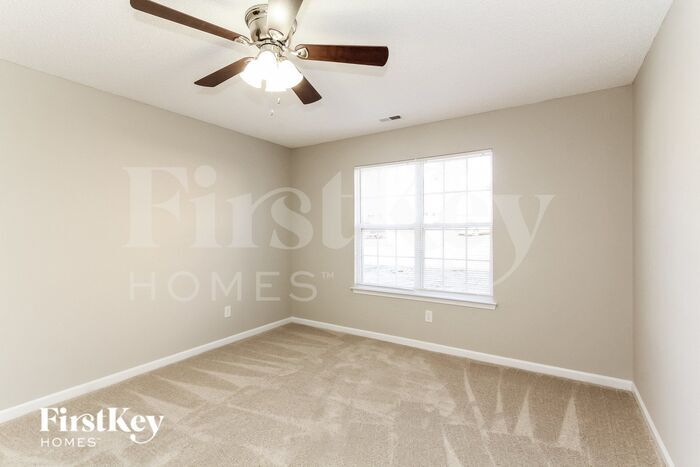 Building Photo - 2524 Fairstone Ave