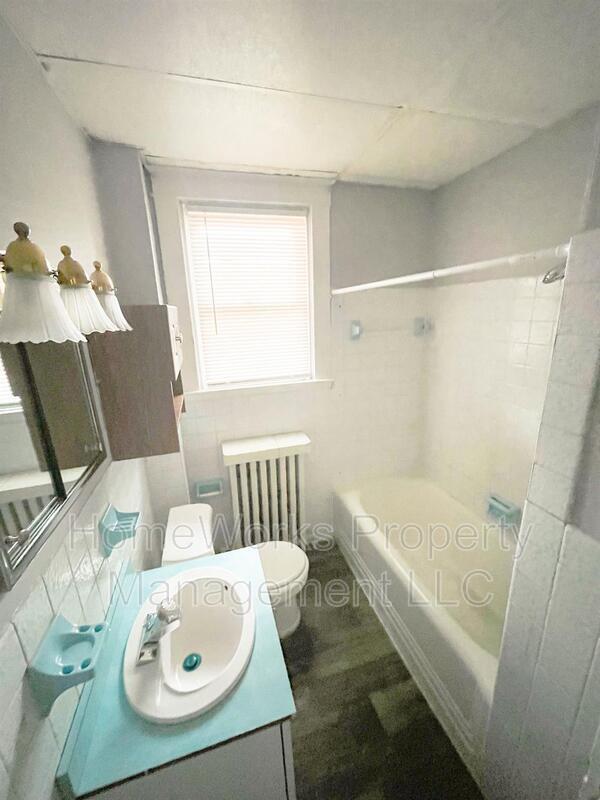 Building Photo - 7712 Old Harford Rd