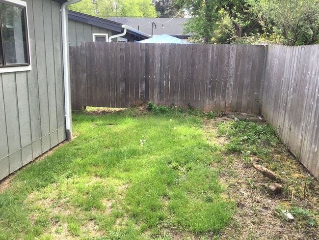 Building Photo - 2 Bedroom in Colllege Hill/Friendly Area